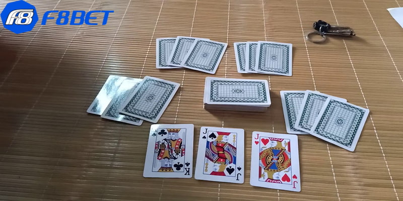 hướng dẫn chia bài liêng bịp Các hướng dẫn chia bài liêng bịp phổ biến