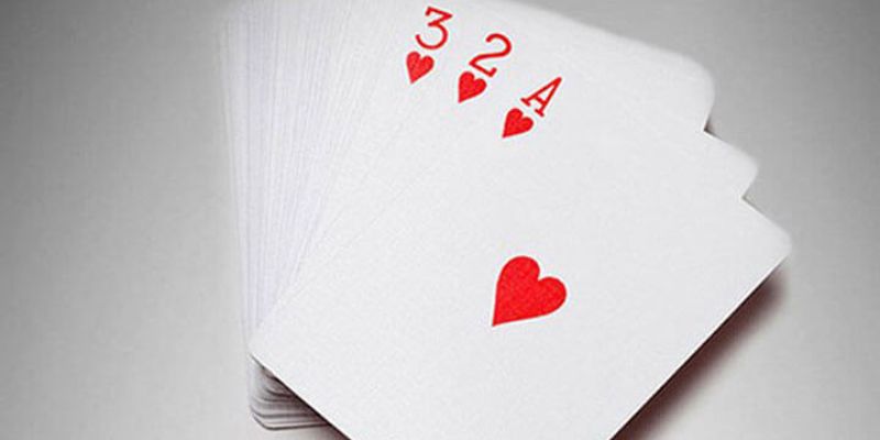 Đôi nét về tựa game bài